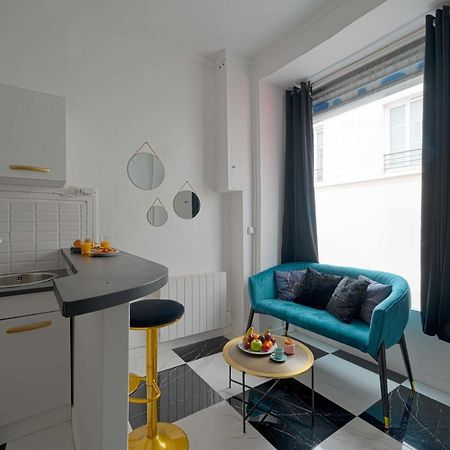Appartement Black & White - Chic & Petit Maison- Pigalle 9Eme à Paris Extérieur photo