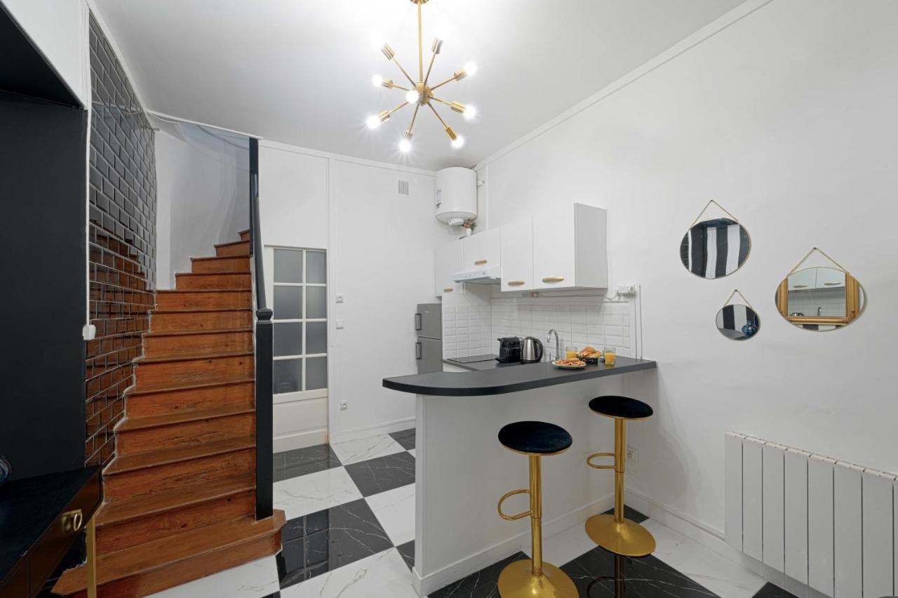 Appartement Black & White - Chic & Petit Maison- Pigalle 9Eme à Paris Extérieur photo